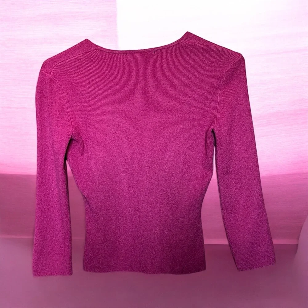 The Limited Stretch V-Neck Top | Size Small - Picture 2 of 3